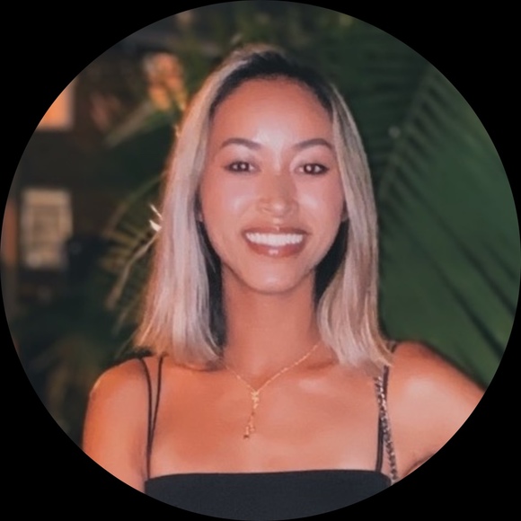 Meet your Posher, Naomi - Picture 1 of 1